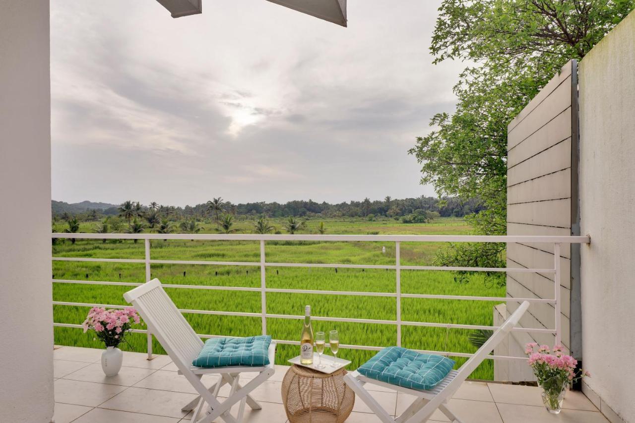 Elivaas 4 Bhk With Pvt Pool & Sunrise Or Sunset View - Risaia