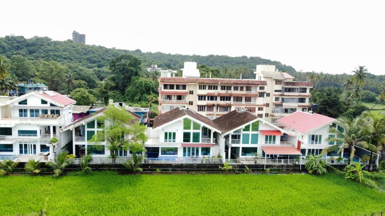 Villa Elivaas 4 Bhk With Pvt Pool & Sunrise Or Sunset View - Risaia *