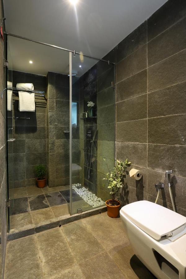 Elivaas 4 Bhk With Pvt Pool & Sunrise Or Sunset View - Risaia Nerul (Goa)