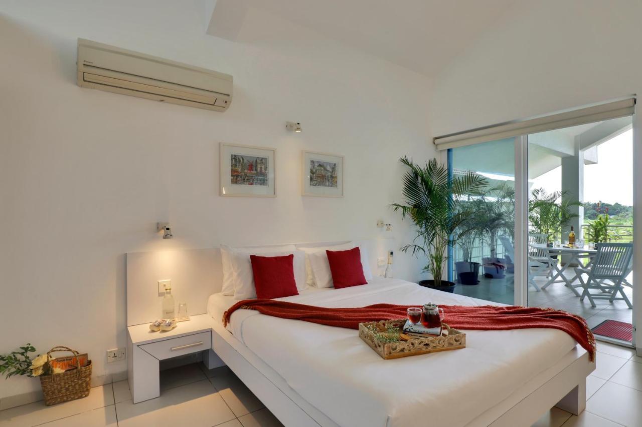 Elivaas 4 Bhk With Pvt Pool & Sunrise Or Sunset View - Risaia Villa Nerul (Goa)