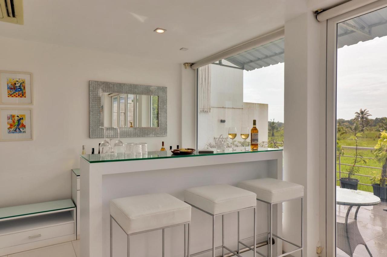Elivaas 4 Bhk With Pvt Pool & Sunrise Or Sunset View - Risaia