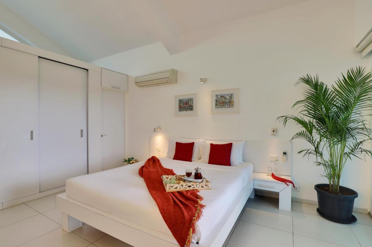 Elivaas 4 Bhk With Pvt Pool & Sunrise Or Sunset View - Risaia